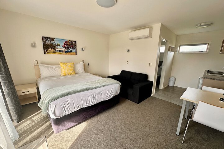 Room 7 of 64