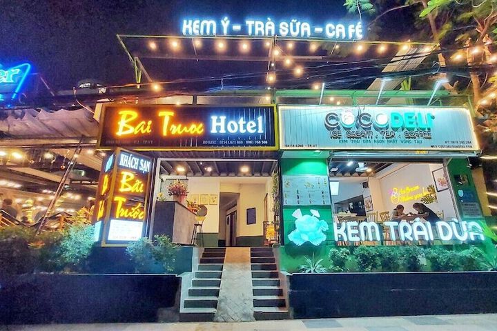 Front Beach Hotel in Ho Chi Minh City