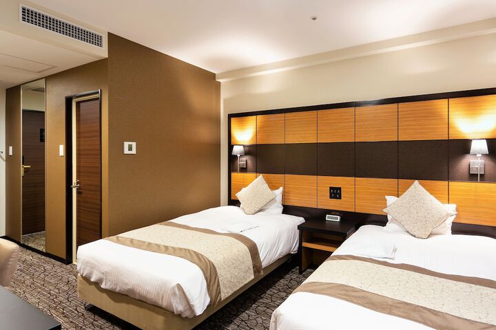 Room 5 of 89