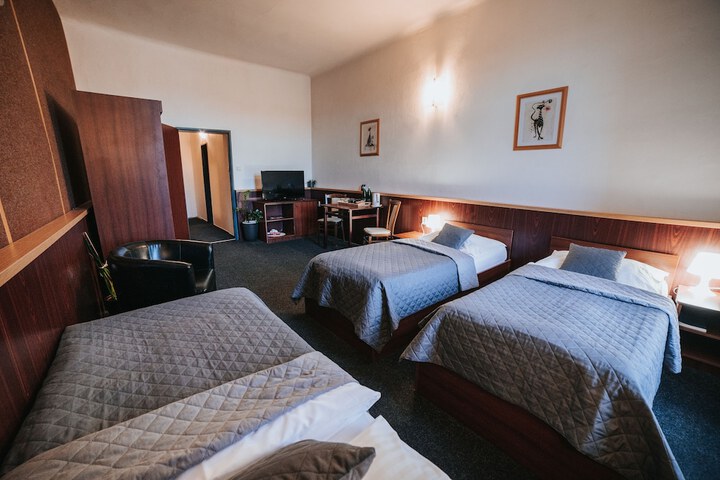 Room 10 of 70