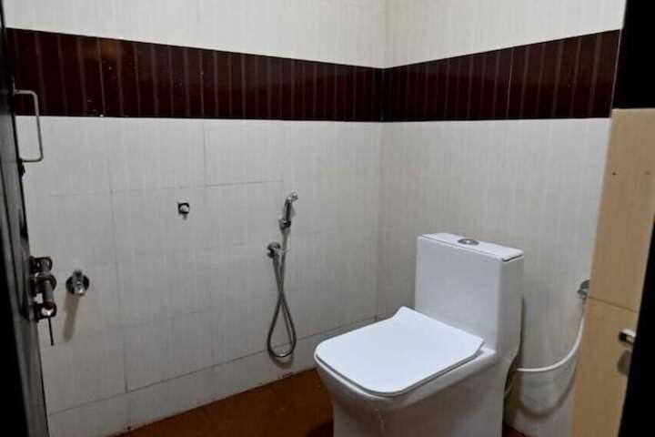 Room 20 of 28