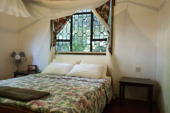 Room 3 of 10