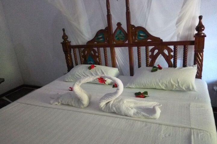 Room 5 of 27