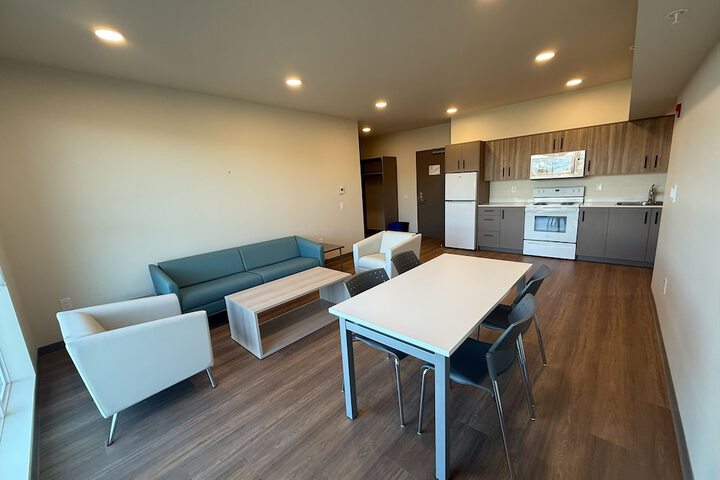 Room 9 of 25