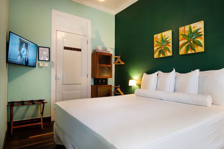 Room 28 of 116