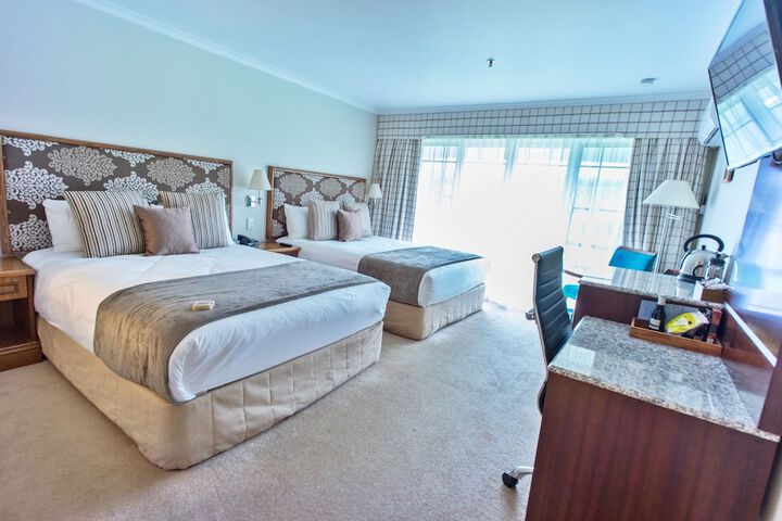 Room 5 of 74