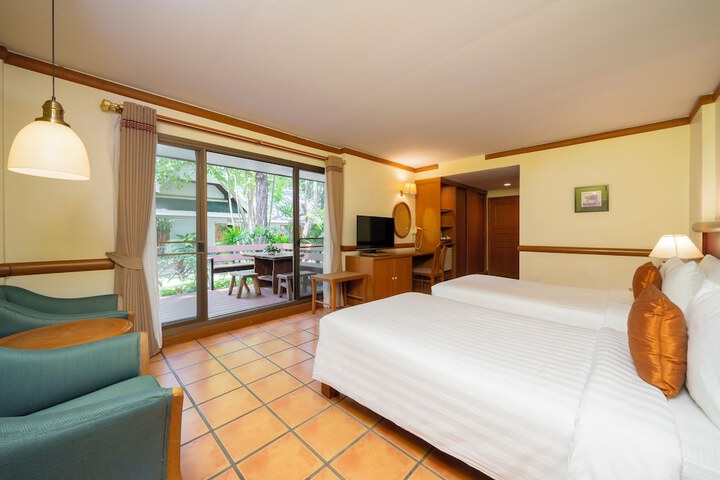 Room 44 of 132