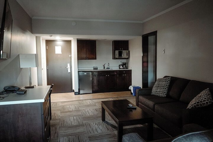 Room 12 of 23