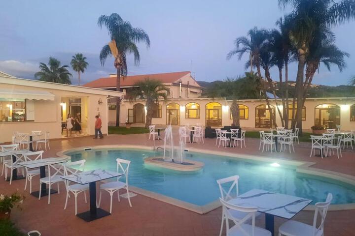 Solone Beach Resort