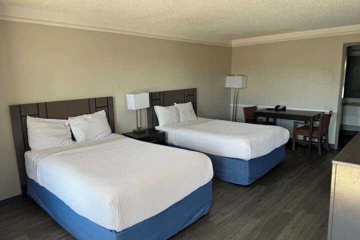 Room 10 of 23