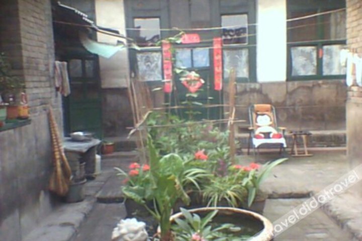 Fengbaolou Motel