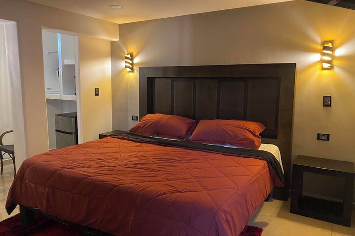 Room 12 of 42
