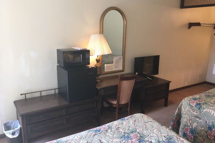 2 Double Beds (1 of 3)