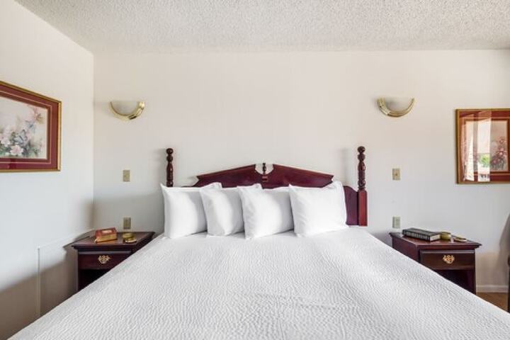 Room 18 of 23