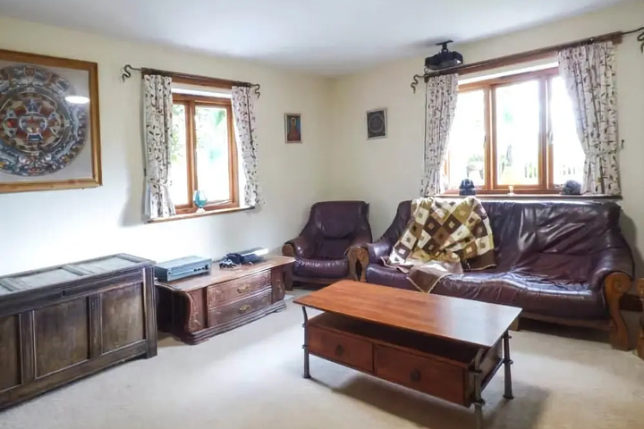 Room 3 of 21