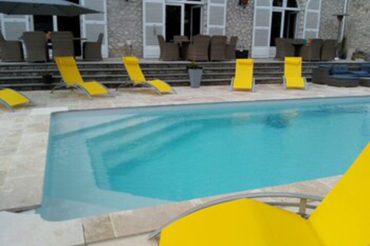 Pool 28 of 60