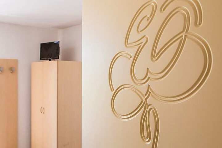 Room 12 of 23