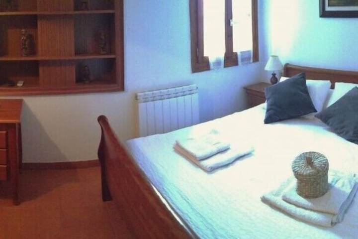 Room 2 of 36