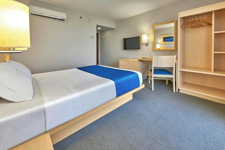 Room 22 of 49