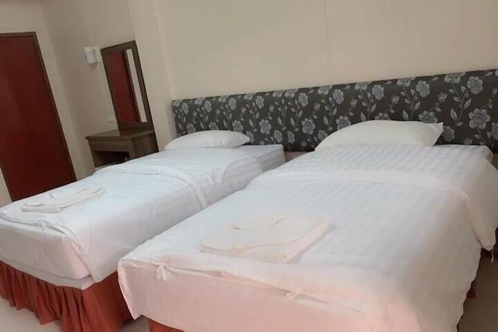 Room 11 of 24