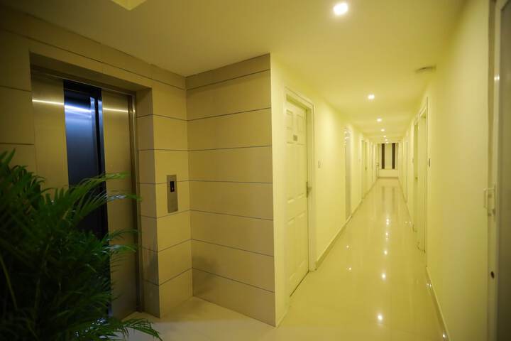 Ballroom/Hall 30 of 38