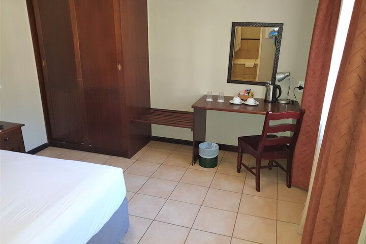 Room 16 of 86