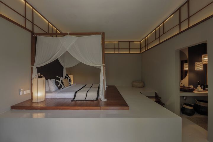 Room 35 of 112