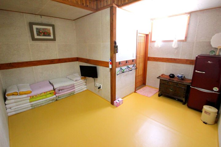 Room 3 of 59