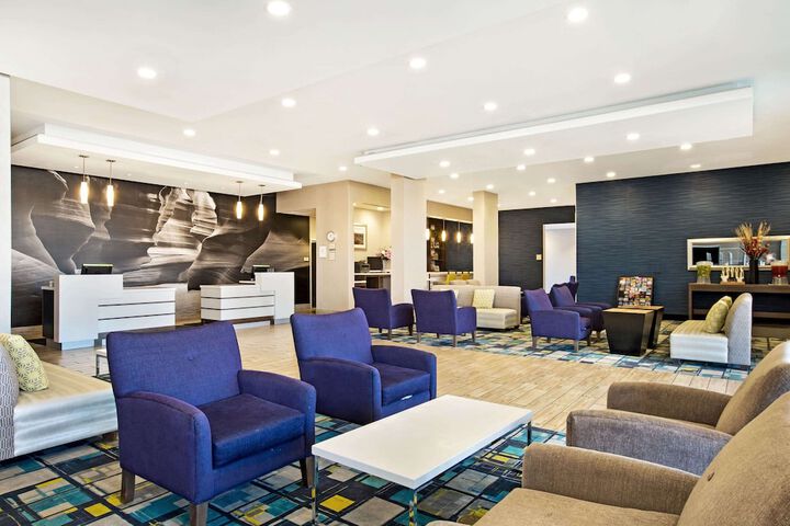 Hotel Interior 8 of 61