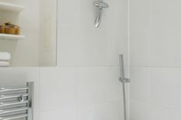 Room 6 of 20