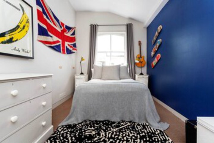 Room 15 of 24