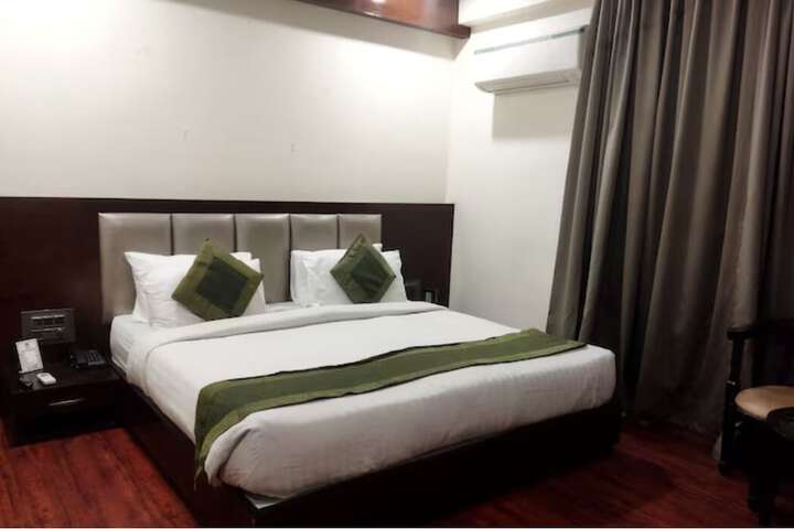 Room 52 of 84