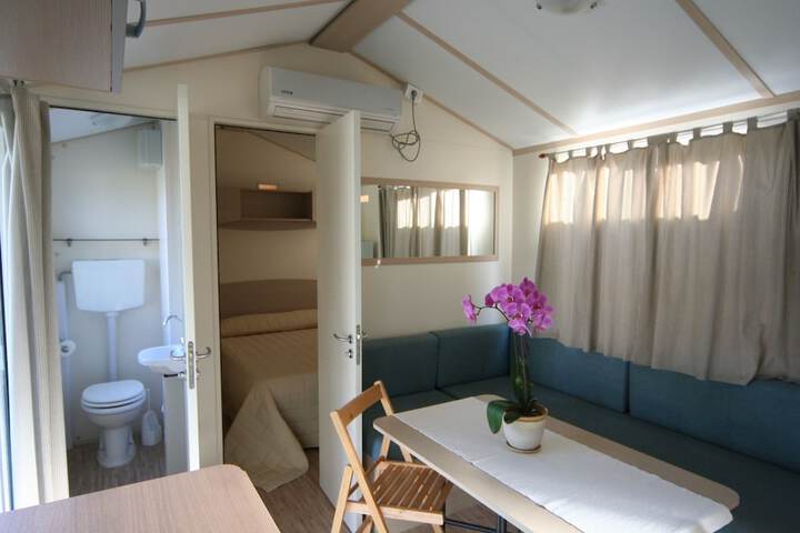 Room 8 of 24