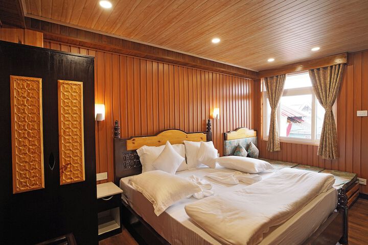 Room 10 of 36
