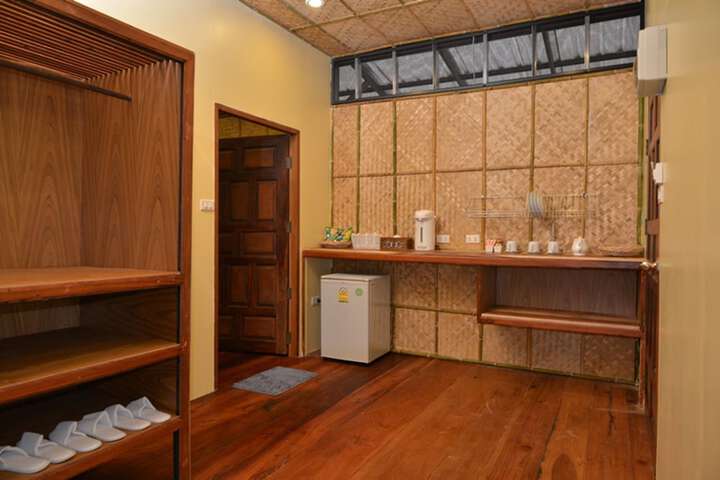 Room 20 of 35