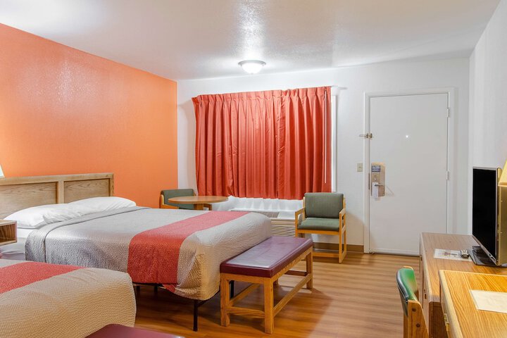 Room 5 of 29