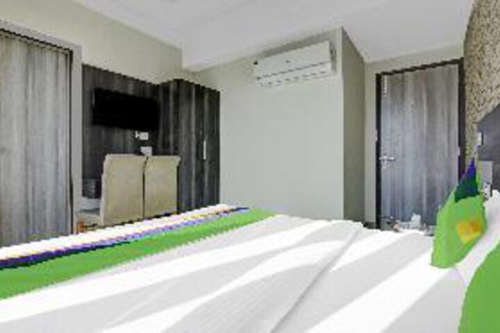 Room 20 of 39