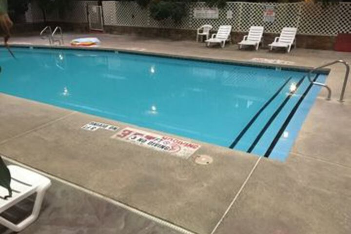Pool 19 of 24