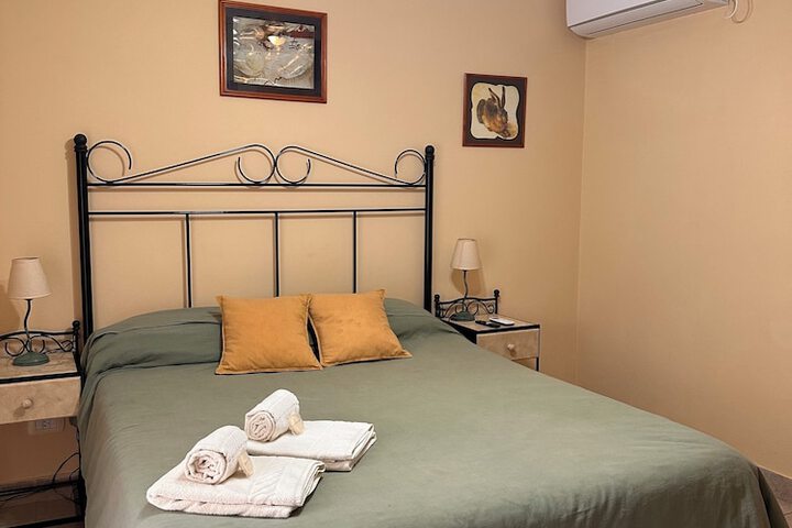 Room 2 of 11