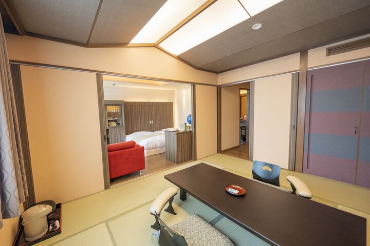 Room 8 of 60