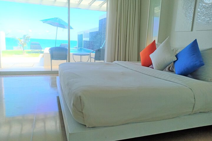 Room 28 of 66