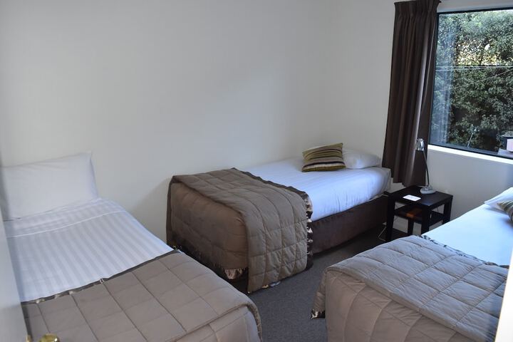 Room 7 of 37