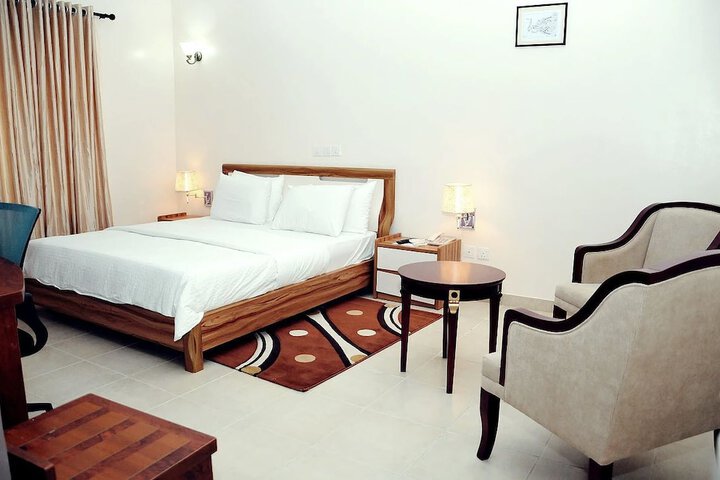 Room 11 of 31