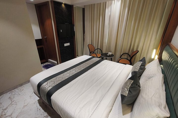 Room 18 of 60