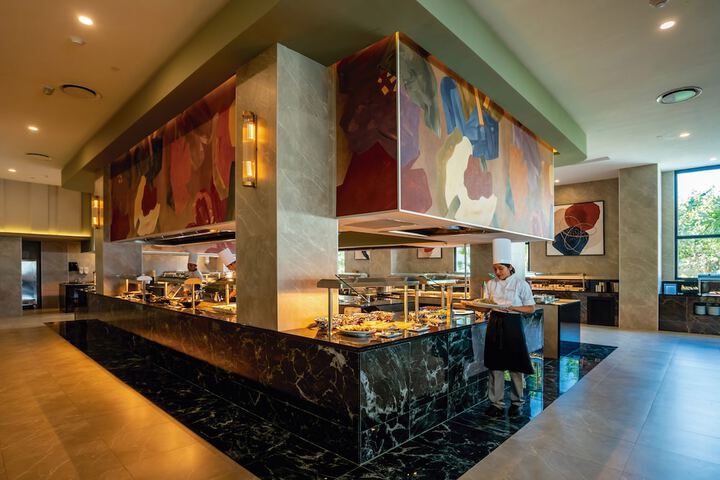 Dining 94 of 135
