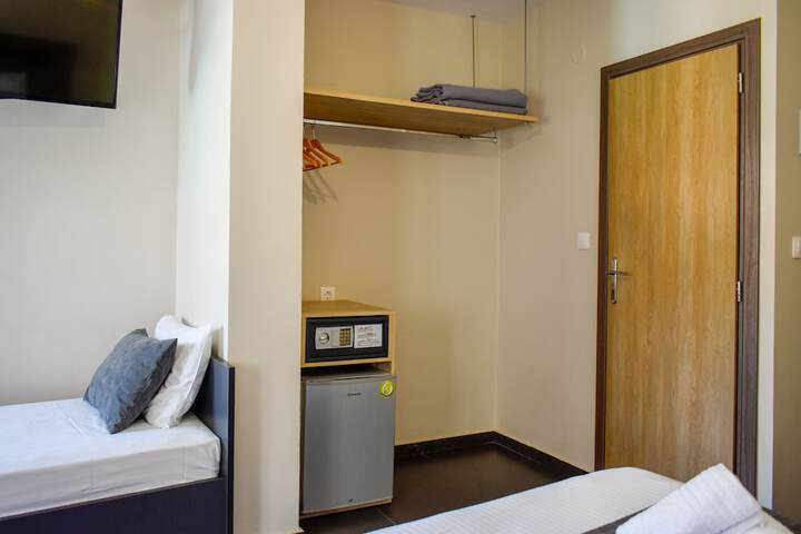 Room 15 of 61