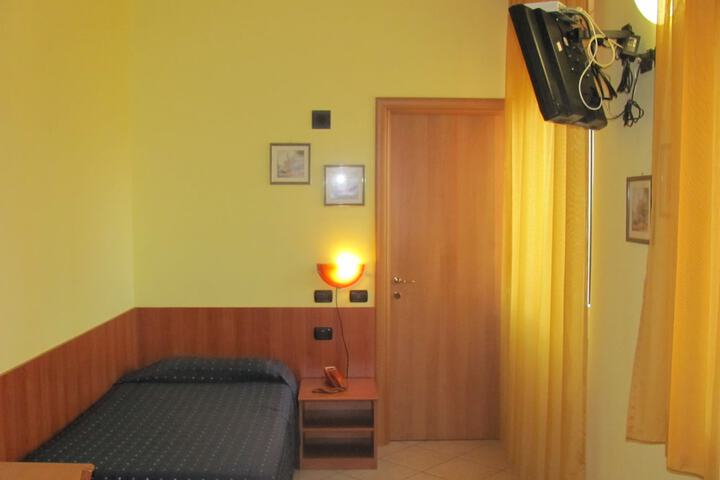 Room 9 of 47