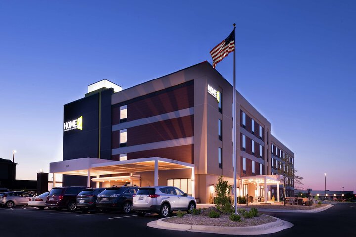 Hotel 53 of 58