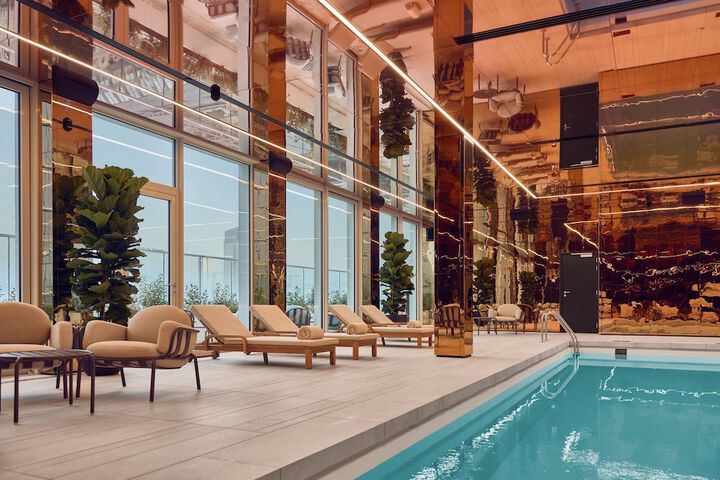 Pool 47 of 109