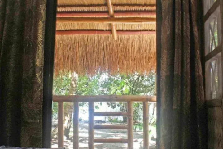 Room 4 of 12